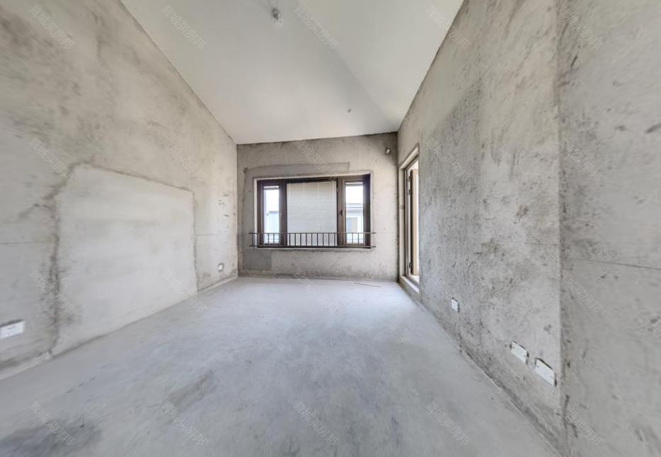 优选房源国贸佘山原墅